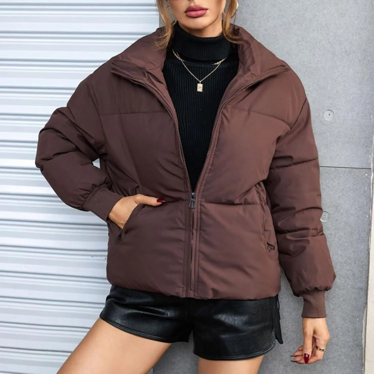 Women's Winter Quilted Jackets Full Zip Long Sleeve Puffer Jackets Short Quilted Warm Puffer Down Coats with Pockets